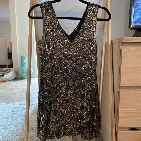 express black and gold sequin dress Center of Attention Silver Sequin Dress XL main image 1